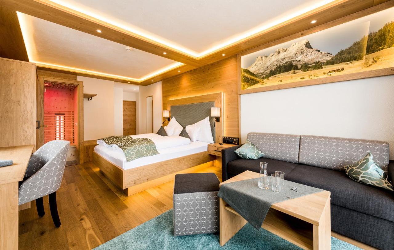 Wohlfuehlhotel Berg Heil Holzgau Εξωτερικό φωτογραφία